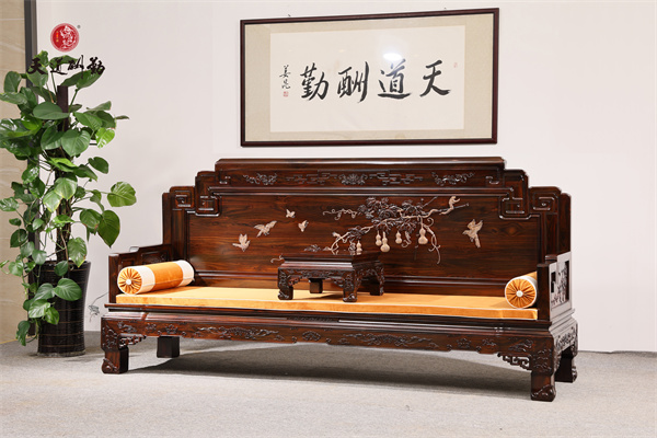 天勤红木